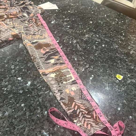 - Capsule &Other Stories turtleneck geometric print blouse - Picture 13 of 13